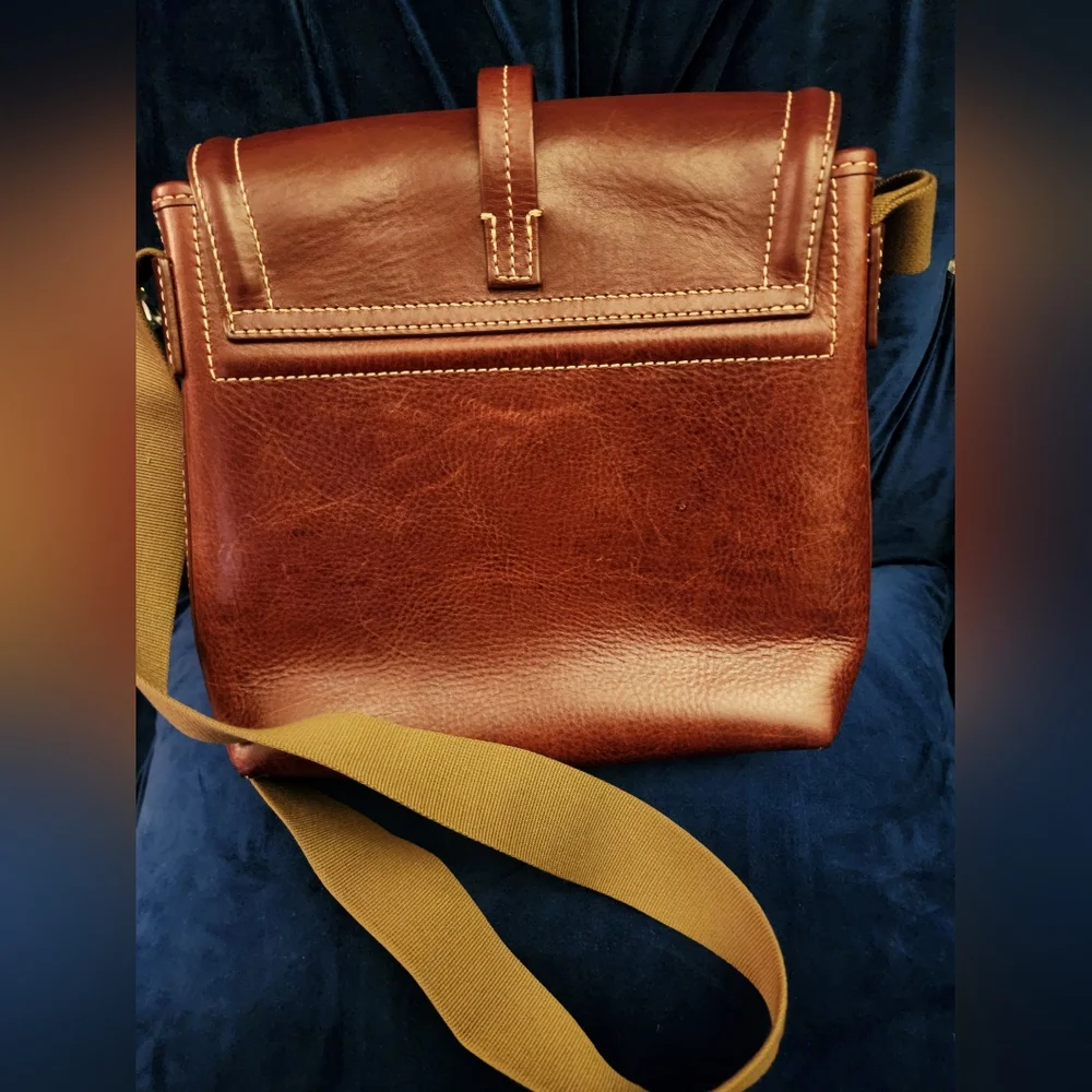 Dooney & Bourke Brown Leather Crossbody Bag - Picture 8 of 11